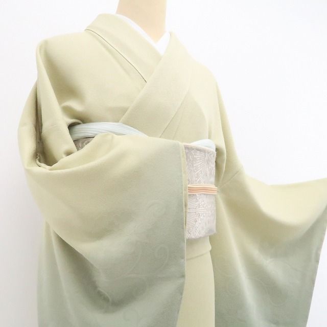 【新品・付下げ】斉藤上太郎 落款 薔薇 着物 正絹 仕付け糸付 トールサイズ tomihisa“視線を射止めてほくそ笑む華”9549