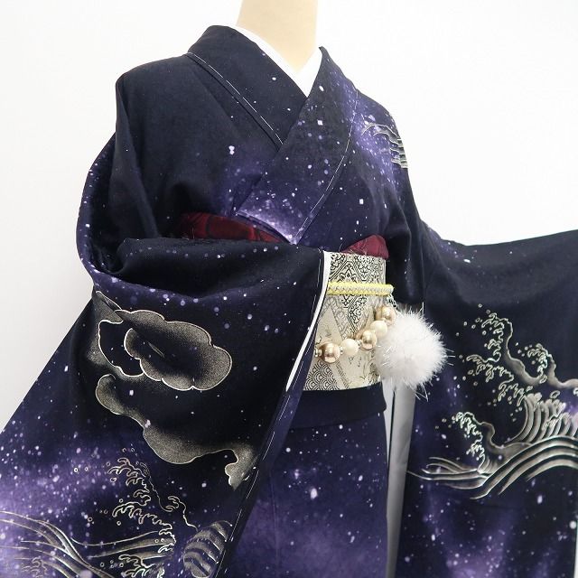 【新品・振袖】お仕立て上がり品 龍 ドラゴン 銀通し 着物 成人式 正絹 トールサイズ 仕付け糸付 tomihisa”星雲を背に現れる神秘”9626
