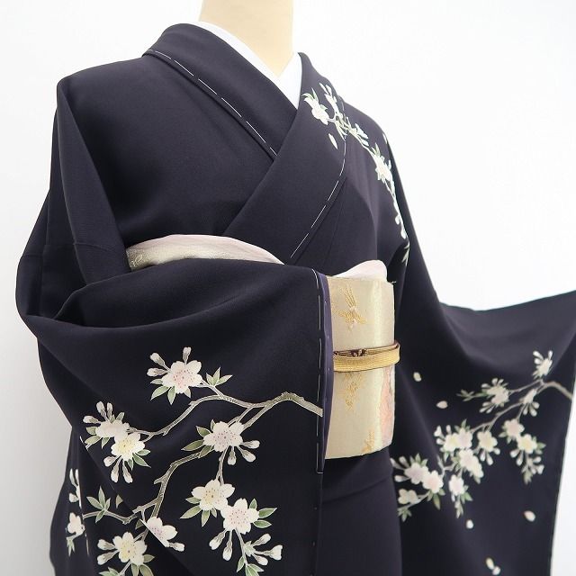 【新品・訪問着】手描き友禅 桜 着物 正絹 仕付け糸付 tomihisa”夜桜の気品をまとう手描き友禅”9661