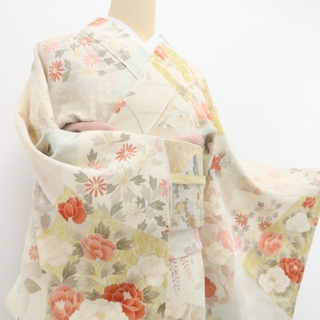 【新品・訪問着】金駒刺繍 着物 正絹 仕付け糸付 tomihisa”祝福の思いを届ける優美な花景色”9671