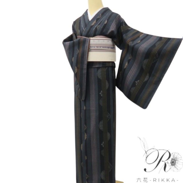 六花-RIKKA- 新品 正絹 証紙付 トールサイズ 仕付け糸付 都会派ストライプに潜む、はにかみ古典☆ 本場真綿結城紬 着物 A5988