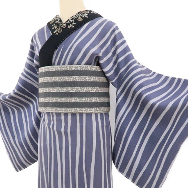 【中古】tomihisa 美品 縦縞 刺繍衿付 着物 正絹 長襦袢 3304