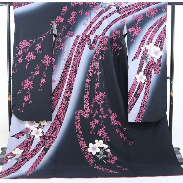 【中古】tomihisa 美品 桜 着物 正絹 振袖 4159