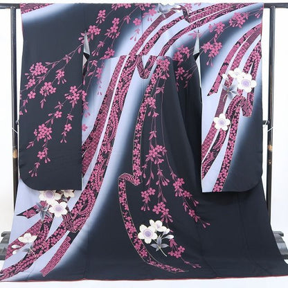 【中古】tomihisa 美品 桜 着物 正絹 振袖 4159