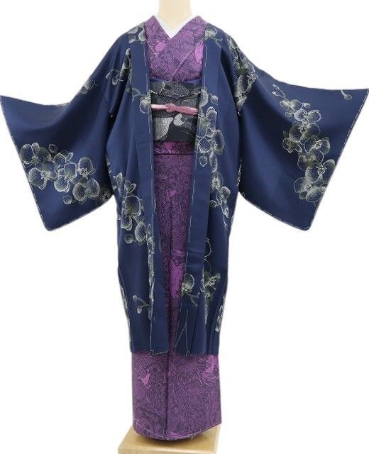 【新品】tomihisa 新品 印伝 胡蝶蘭 鳥獣戯画 お仕立て上がり品 着物 正絹 ロング丈 仕付け糸付 長羽織 4824