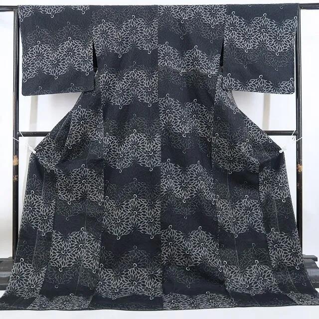 【新古品】tomihisa 新品 オーガンジー 菊 着物 正絹 仕付け糸付 お召 4877