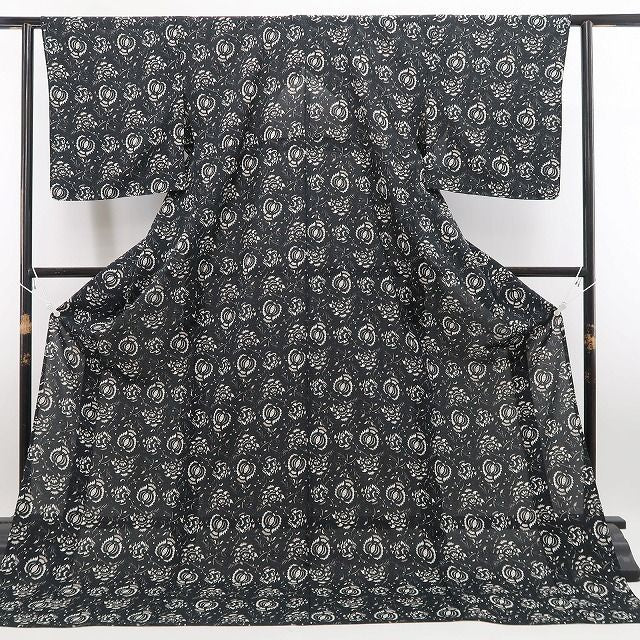 【新品】tomihisa 新品 SOULEIADO セオアルファ お仕立て上がり品 洗える夏着物 仕付け糸付 小紋 浴衣 6345