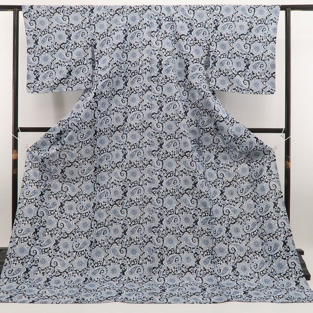 【新品】tomihisa 新品 SOULEIADO セオアルファ ペイズリー お仕立て上がり品 洗える夏着物 仕付け糸付 小紋 浴衣 6431