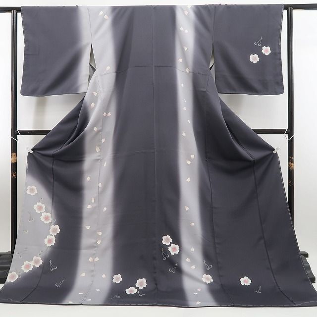 tomihisa 新品 桜×さくらんぼ モノトーン 着物 仕付け糸付 トールサイズ”上品な佇まいに愛らしさを添えるさくらんぼ”訪問着 6950