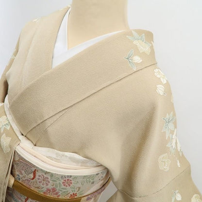 tomihisa 新品 手描き友禅 落款 着物 正絹 仕付け糸付”静けさに花ひらく手描き友禅”訪問着 6956