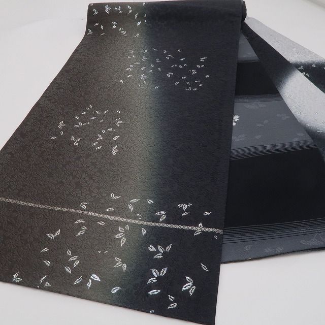 tomihisa 美品 桜 着物“桜散らしに我が身を重ね好きな場所へと貴女を導く”正絹 袋帯 6966