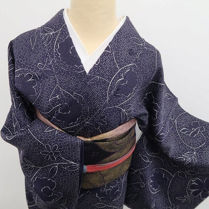 tomihisa 新品 一刀彫 着物 正絹“心射止めて振り返るお洒落小紋の花語り”仕付け糸付 小紋 7003