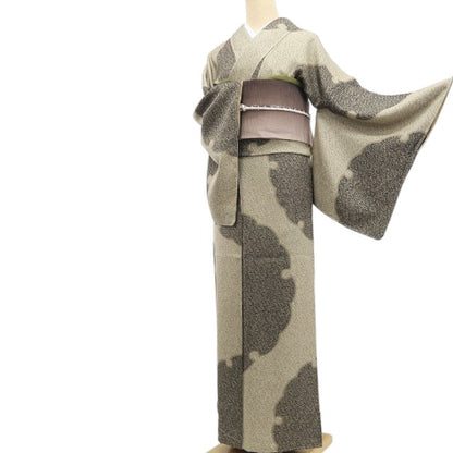 【新古品】tomihisa 新品 雪輪 着物 正絹 仕付け糸付 小紋 7337