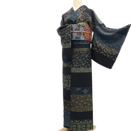 【新古品】tomihisa 新品 寄せ柄 着物 正絹 仕付け糸付 お召 7341