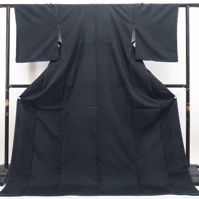【新古品】tomihisa 新品 寄せ柄 着物 正絹 仕付け糸付 お召 7397