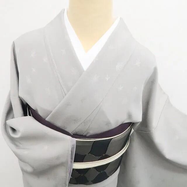 【中古】tomihisa 未着用 着物 正絹 仕付け糸付 色無地 7402