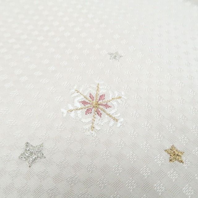 【新古品】tomihisa 新品 刺繍 雪の結晶×星 着物 正絹 仕付け糸付 小紋 7446