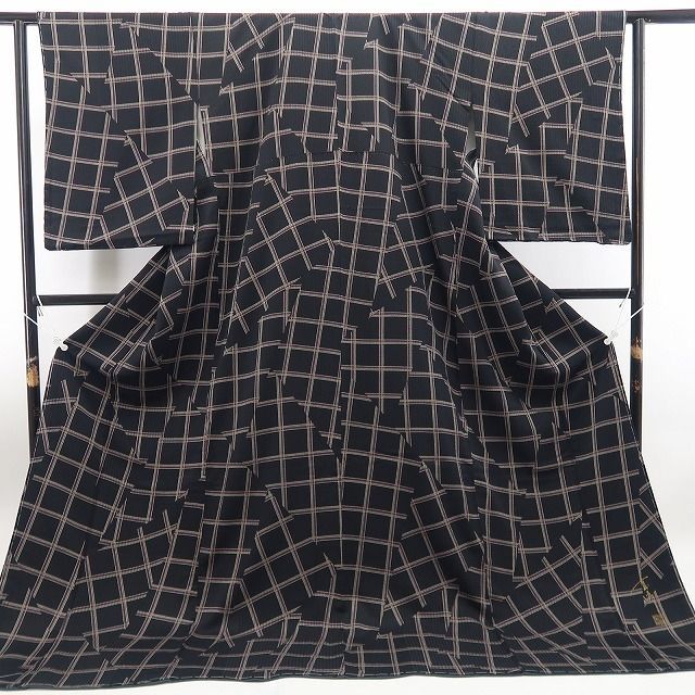 【新古品】tomihisa 新品 やまと誂製 斉藤上太郎 レトロモダン 着物 正絹 仕付け糸付 小紋 7449