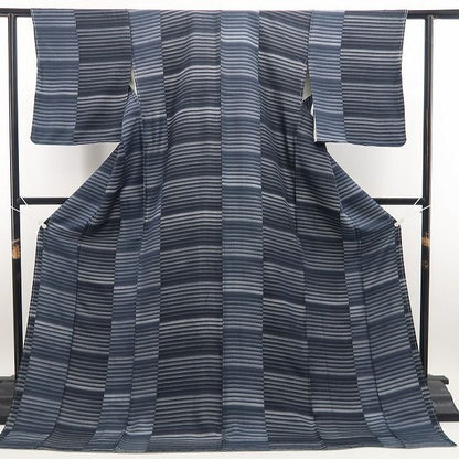 【新古品】tomihisa 新品 横縞 市松 着物 正絹 仕付け糸付 小紋 7483