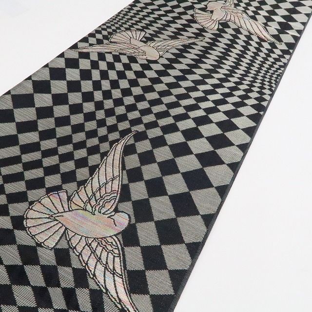 【新古品】tomihisa 新品 斉藤三才 落款 飛翔鳥 モノトーン 着物 正絹 全通 袋帯 7495