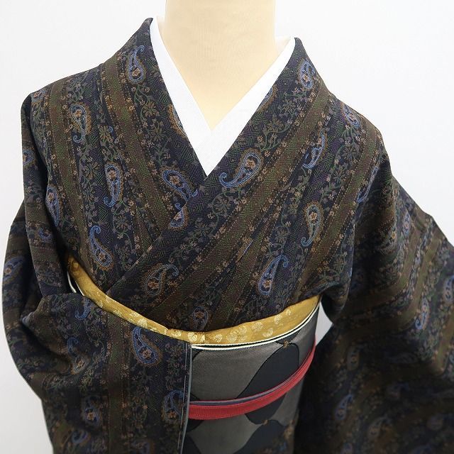 【新古品】tomihisa 新品 やまと誂製 前田仁仙 落款 ペイズリー 着物 正絹 仕付け糸付 小紋 7500