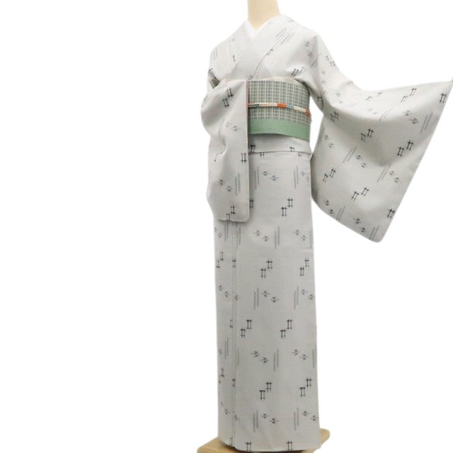 【新古品】tomihisa 新品 トゥイグワー 着物 正絹 仕付け糸付 真綿紬 7514