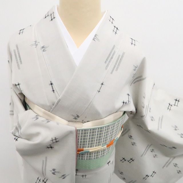 【新古品】tomihisa 新品 トゥイグワー 着物 正絹 仕付け糸付 真綿紬 7514