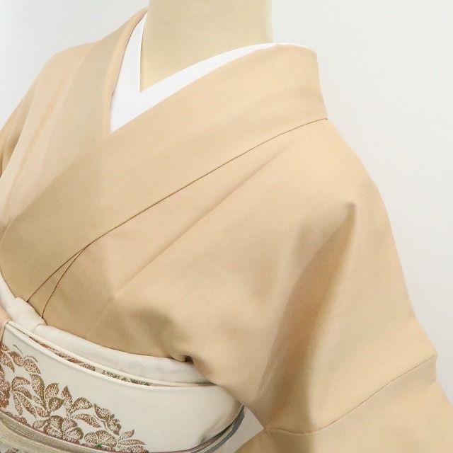 【新古品】tomihisa 新品 暈し 着物 正絹 仕付け糸付 色無地 7523