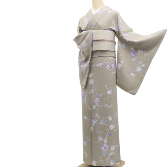 【新古品】tomihisa 新品 伊勢丹謹製 唐花 着物 正絹 仕付け糸付 小紋 7556