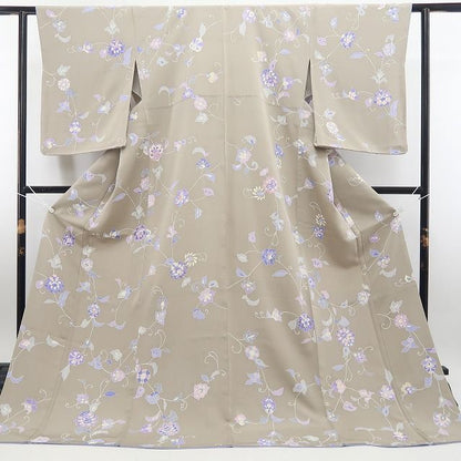 【新古品】tomihisa 新品 伊勢丹謹製 唐花 着物 正絹 仕付け糸付 小紋 7556