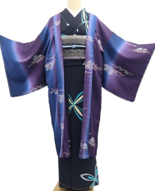 【新品】tomihisa 新品 お仕立て上がり品 京印伝 龍 縦暈し 着物 仕付け糸付 ロング丈 長羽織 7557