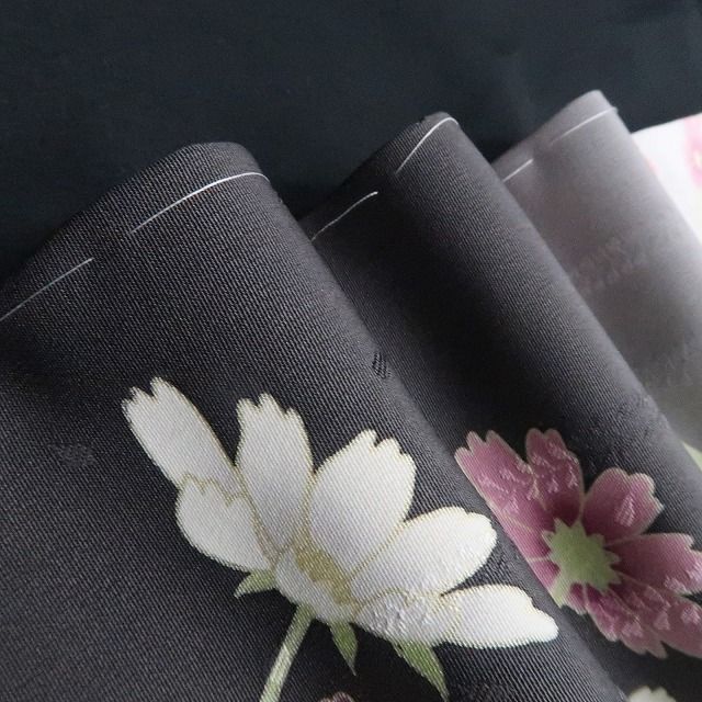 【新品】tomihisa 新品 秀美謹製 秋桜 コスモス お仕立て上がり品 着物 仕付け糸付 訪問着 7561