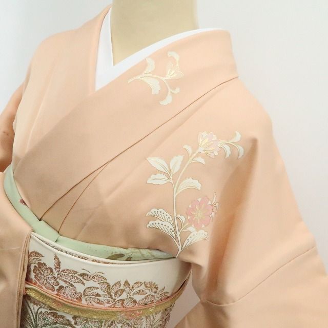 【中古】tomihisa 未着用 唐花 着物 正絹 仕付け糸付 トールサイズ 訪問着 7568
