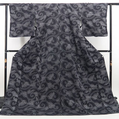 【新古品】tomihisa 新品 花唐草 モノトーン 着物 正絹 仕付け糸付 小紋 7592