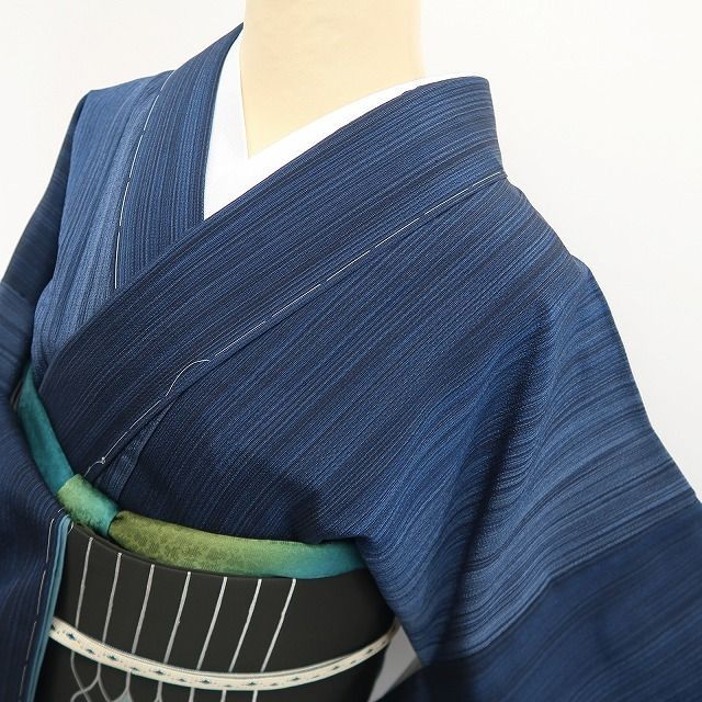 【新古品】tomihisa　新品 やまと誂製 縦縞 着物 正絹 仕付け糸付　塩沢お召 7701