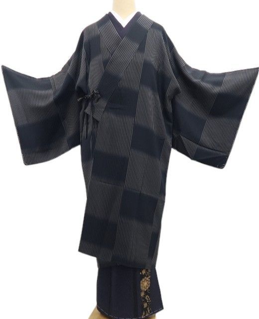 【新古品】tomihisa 新品 縦縞×市松 モノトーン 着物 正絹 仕付け糸付 ロング丈 道中着 7718
