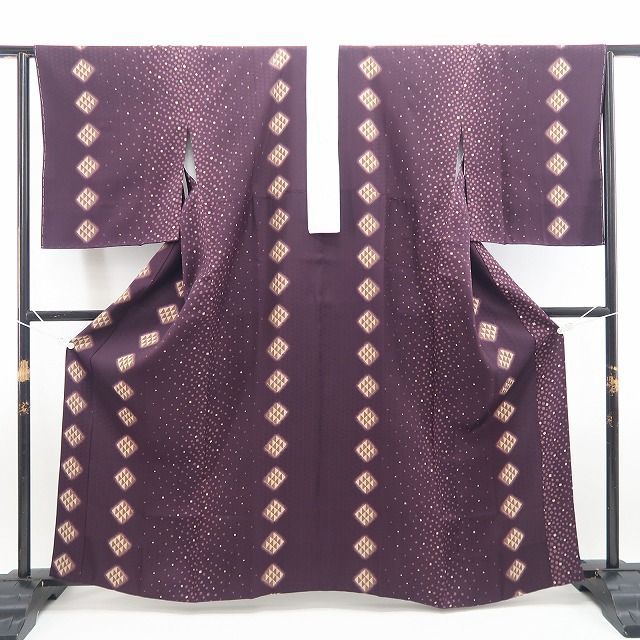 【新古品】tomihisa 新品 さが美謹製 三ツ鱗 着物 正絹 仕付け糸付 長襦袢 7719