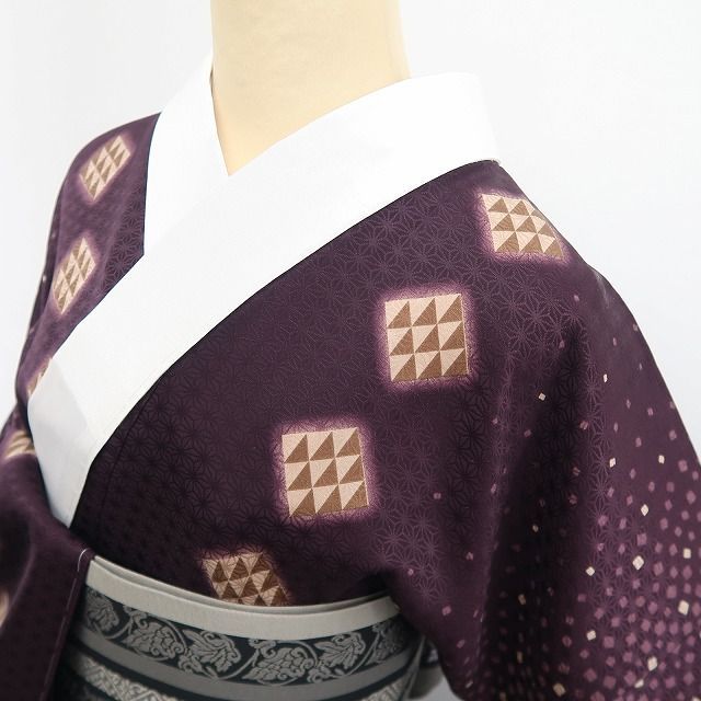 【新古品】tomihisa 新品 さが美謹製 三ツ鱗 着物 正絹 仕付け糸付 長襦袢 7719