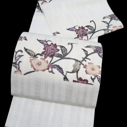 【新品】tomihisa 新品 本場筑前博多織 お仕立て上がり品 唐花 着物 正絹 八寸なごや帯 7743