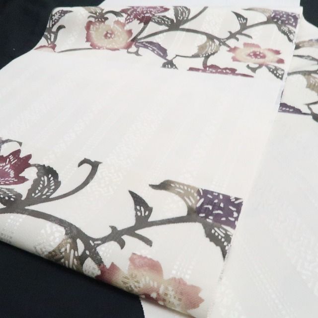 【新品】tomihisa 新品 本場筑前博多織 お仕立て上がり品 唐花 着物 正絹 八寸なごや帯 7743