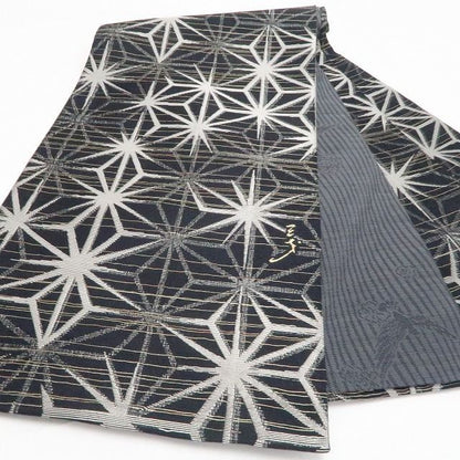 【中古】tomihisa 美品 斉藤三才 落款 麻の葉 モノトーン 着物 正絹 全通 袋帯 7761