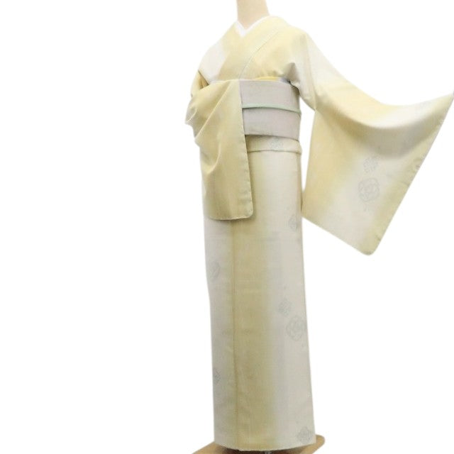 【新古品】tomihisa 新品 やまと誂製 縦暈し 着物 正絹 証紙付 仕付け糸付　結城紬 7772