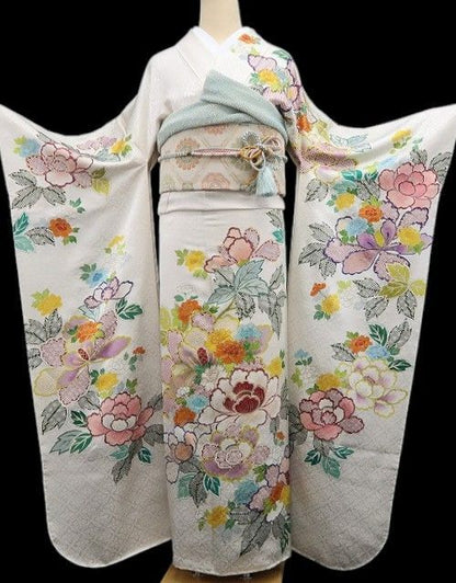 【中古】tomihisa 美品 千總謹製 金駒刺繍 落款 着物 正絹 成人式 トールサイズ 仕付け糸付 振袖 7773