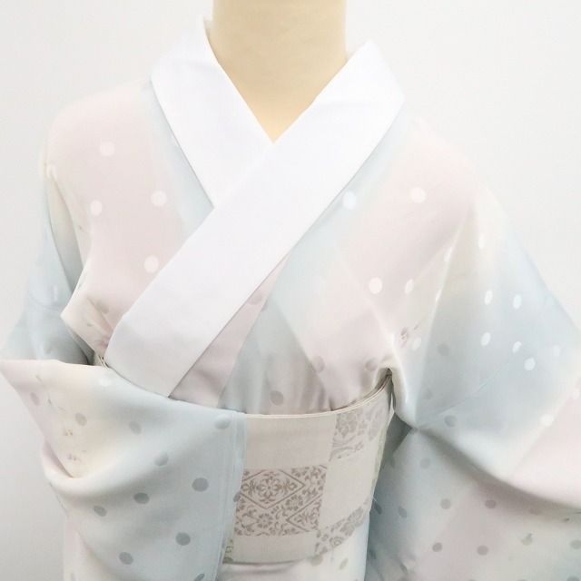 【新古品】tomihisa 新品 落款 縦暈し 着物 正絹 仕付け糸付 胴抜き仕立て 長襦袢 7801