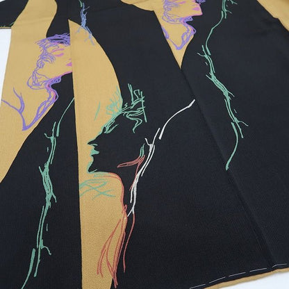 【中古】tomihisa 美品 画家・天野喜孝 モダンアート 着物 正絹 仕付け糸付 小紋 7818
