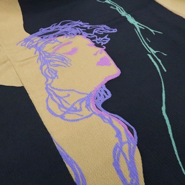 【中古】tomihisa 美品 画家・天野喜孝 モダンアート 着物 正絹 仕付け糸付 小紋 7818