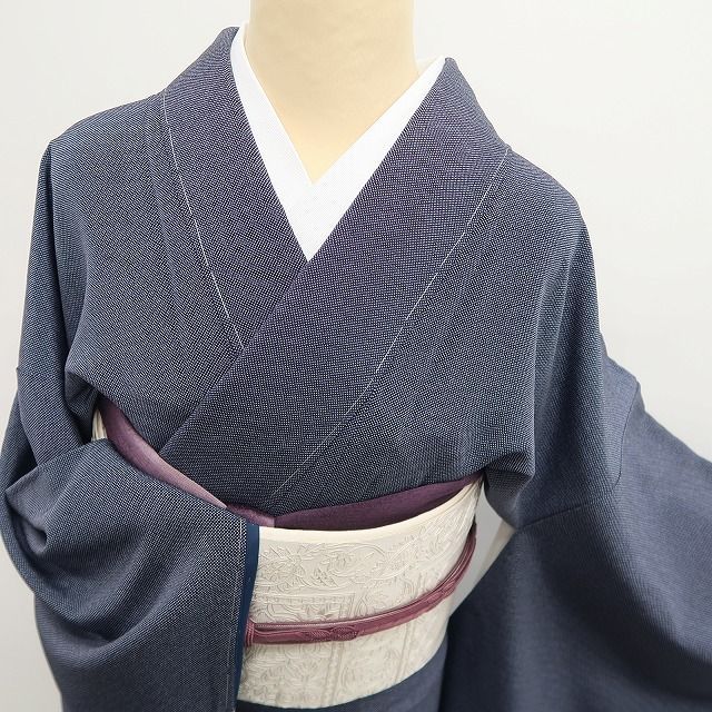 【新古品】tomihisa 新品 人間国宝 六谷梅軒 落款 行儀 着物 正絹 仕付け糸付 江戸小紋 7819