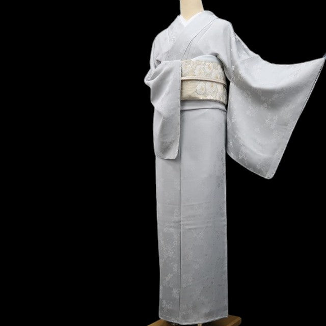 【新古品】tomihisa 新品 桜地紋 着物 正絹 仕付け糸付 色無地 7856