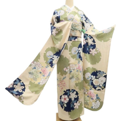 【新古品】tomihisa 新品 希少トールサイズ 金駒刺繍 着物 正絹 仕付け糸付 成人式 振袖 7909