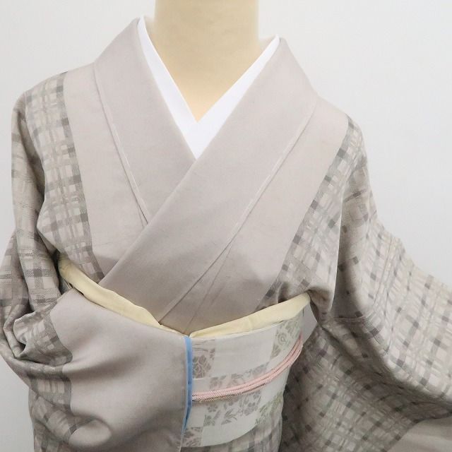 【新古品】tomihisa 新品 池田重子 落款 着物 正絹 仕付け糸付 お召 7929
